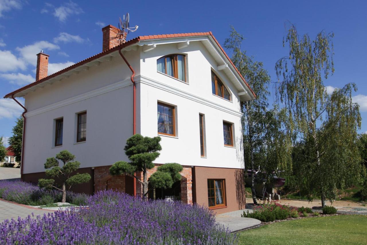 Lavender Inn Guest House Viesvenai Exterior photo